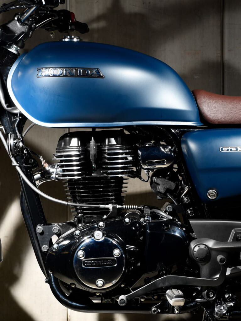 ホンダ GB350|ホンダ「GB350」とヤマハ「SR400」は何が違う? スペックと細部を比較してみた!