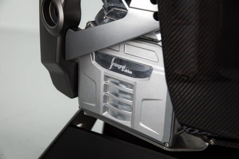 Triumph TE-1 PROJECT|180馬力のパワートレイン公開! トライアンフ「TE-1プロジェクト」フェーズ2完了