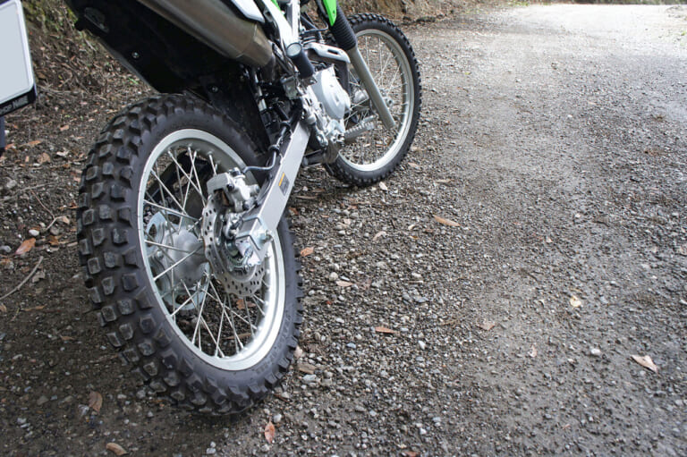 林道金谷元名超オフロード初心者が行く!! 初めての林道ツーリング〈千葉・林道金谷元名線レポート〉|超オフロード初心者が行く!! 初めての林道ツーリング〈千葉・林道金谷元名線レポート〉