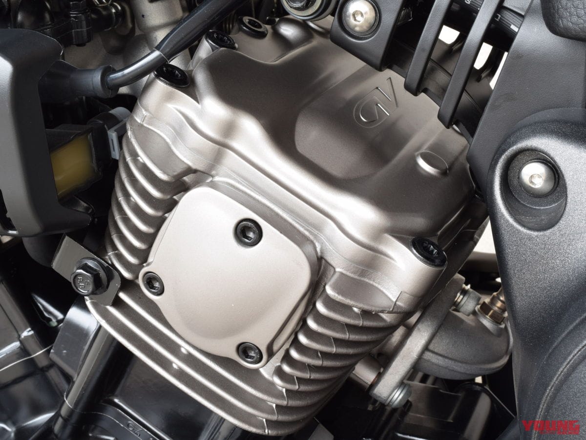 |125ccなのに水冷Vツイン! ボバースタイルのHYOSUNG「GV125S ボバー」間もなく発売