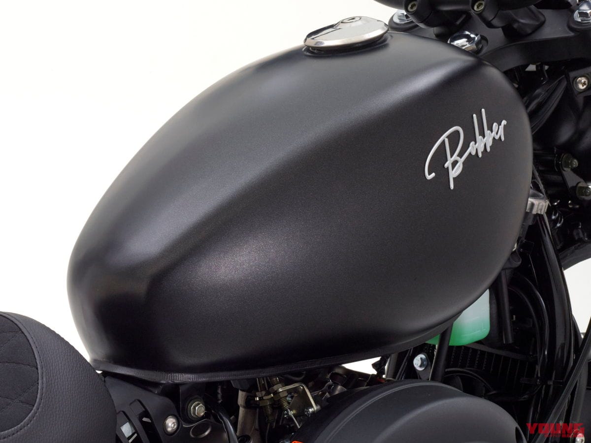 |125ccなのに水冷Vツイン! ボバースタイルのHYOSUNG「GV125S ボバー」間もなく発売