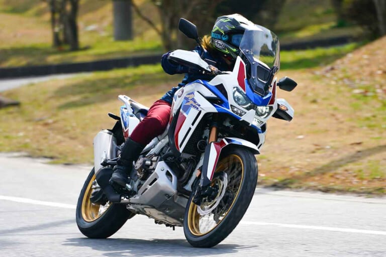 小柄な体格でも大型アドベンチャー=アフリカツインを安全に乗りこなす攻略法|小柄な体格でも大型アドベンチャー=アフリカツインを安全に乗りこなす攻略法〈”短い”あるある〉