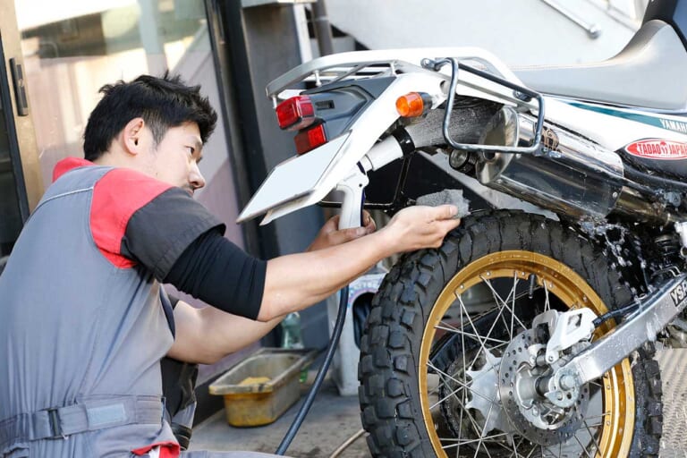 超初心者でも自分でできる簡単バイクメンテナンス【メンテを始める前にまずは洗車から】|超初心者でも自分でできる簡単バイクメンテナンス【その1:メンテを始める前にまずは洗車から|セロー250】