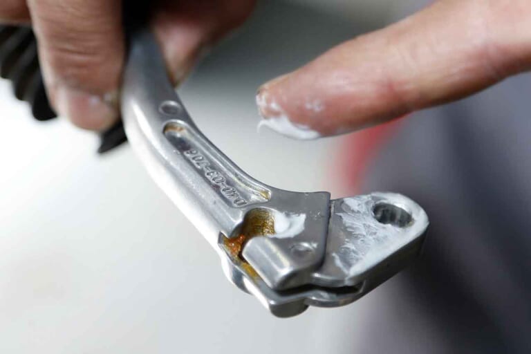 セロー250 メンテナンス|超初心者も自分でできる簡単バイクメンテナンス#2【クラッチレバーの交換&調整|セロー250】