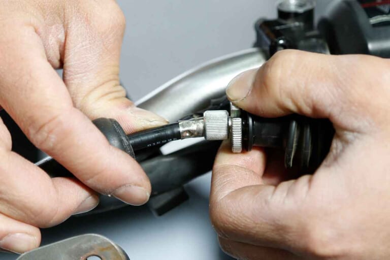 セロー250 メンテナンス|超初心者も自分でできる簡単バイクメンテナンス#2【クラッチレバーの交換&調整|セロー250】