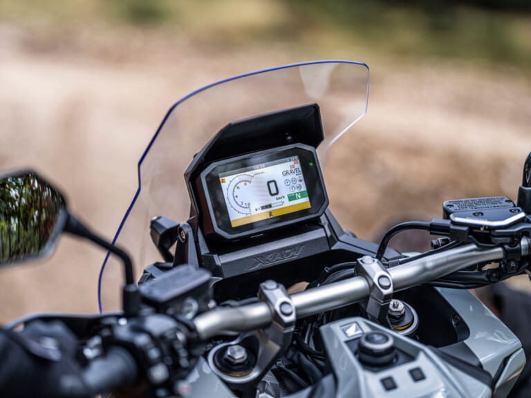 ホンダ X-ADV|祝認可! DRL+オートライト初採用のホンダ新型「X-ADV」国内仕様登場、3/25発売