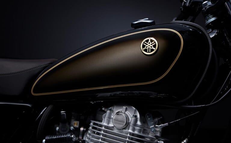 ヤマハSR400ファイナルエディション/リミテッド|2021新車バイクラインナップ|日本車|ヤマハ2021新車バイクラインナップ〈251〜400ccミドル〉SR400/YZF-R3/MT-03