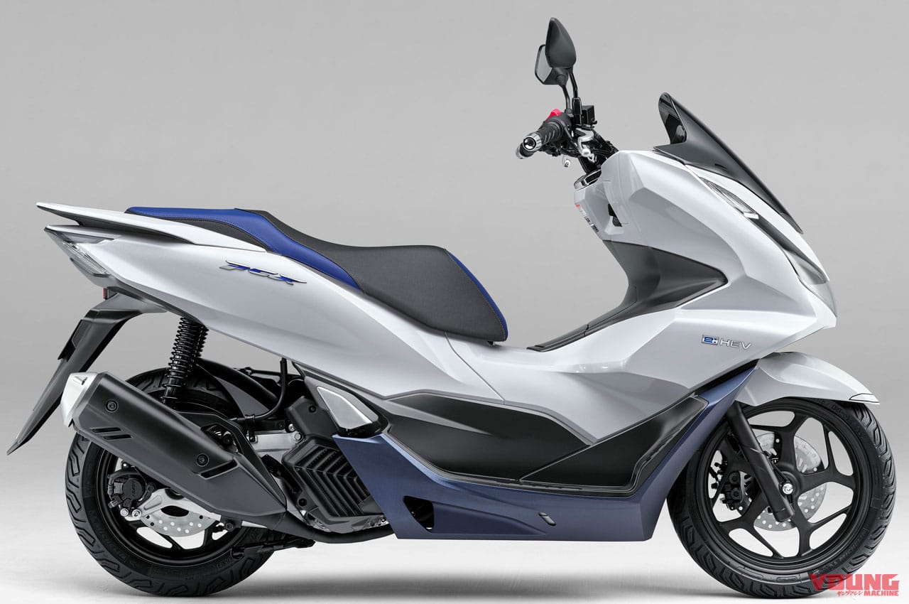 ホンダPCX e:HEV|2021新車バイクラインナップ|日本車|ホンダ2021新車バイクラインナップ〈51〜125cc原付二種スクーター〉PCX/リードetc.