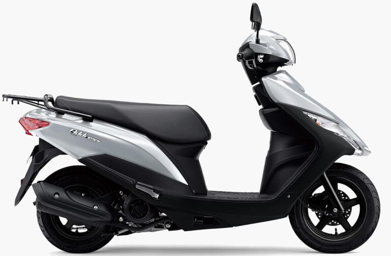 スズキ アドレス125フラットシート仕様|2021新車バイクラインナップ|日本車|スクーター|スズキ2021新車バイクラインナップ〈51〜125cc原付二種スクーター〉アドレス125/110 etc.