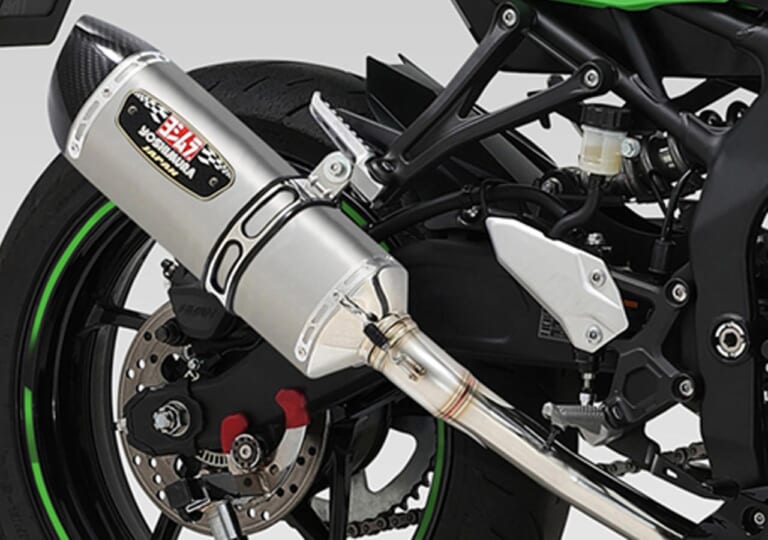 ヨシムラ ZX-25用 機械曲R-77Sチタンサイクロン カーボンエンド 政府認証|続々リリース!ニンジャZX-25R用新作パーツセレクション〈×7ブランド〉