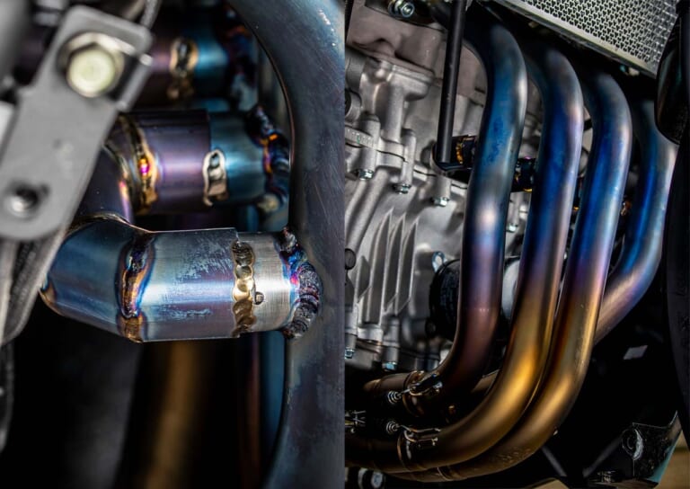 ヨシムラ ZX-25用 機械曲R-11チタンサイクロン カーボンエンド 政府認証|続々リリース!ニンジャZX-25R用新作パーツセレクション〈×7ブランド〉