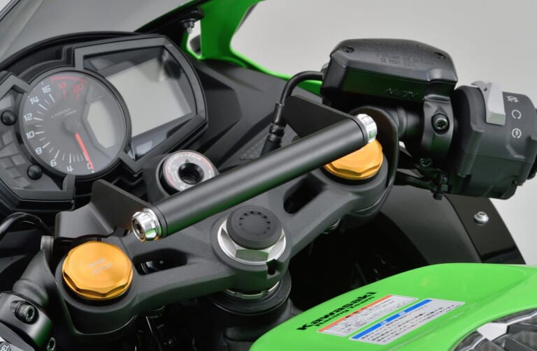 デイトナ ZX-25用 マルチバーホルダー|続々リリース!ニンジャZX-25R用新作パーツセレクション〈×7ブランド〉