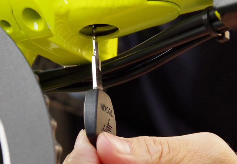 グラフィットGFR-02|電動モペッド|モビリティチェンジャー|電動モペッド「グラフィットGFR-02」試乗インプレ【”モビチェン”で原付から自転車に変身!?】