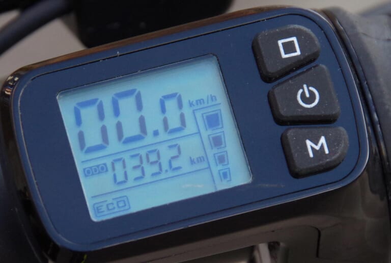 グラフィットGFR-02|電動モペッド|モビリティチェンジャー|電動モペッド「グラフィットGFR-02」試乗インプレ【”モビチェン”で原付から自転車に変身!?】