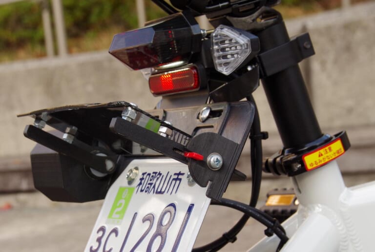 グラフィットGFR-02|電動モペッド|モビリティチェンジャー|電動モペッド「グラフィットGFR-02」試乗インプレ【”モビチェン”で原付から自転車に変身!?】