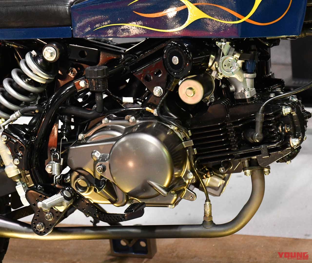 |カワサキZ125プロベース・3輪バイク誕生の可能性やいかに!?【カスタムショーに謎の3輪車現る】