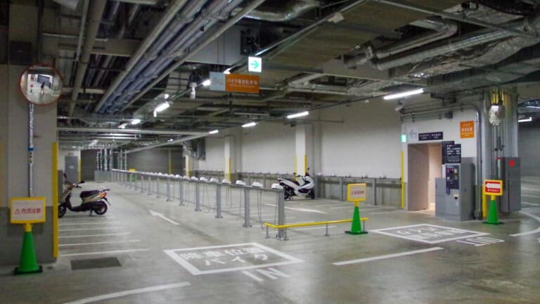 東京を悩ませる駅周辺バイク駐車場不足|2輪車利用環境改善部会|東京を悩ませる駅周辺バイク駐車場不足【人気の原付二種も通勤の足として使いにくい事情】