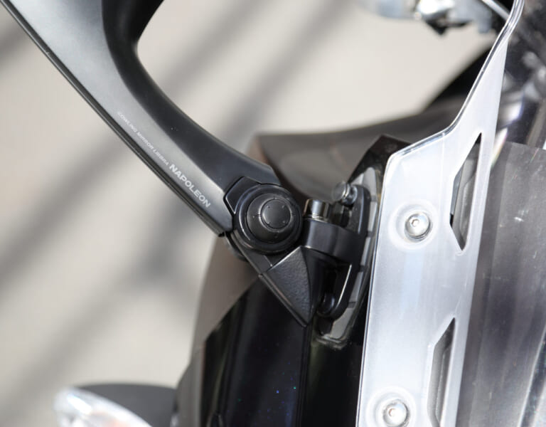 フルカウル専用ミラー|タナックス|ナポレオン|カウリングミラー リブラ2|スズキGSX-250R|ナポレオン カウリングミラー「リブラ2」試用インプレ【質感高くコンパクトなR1000広角ワイドミラー】