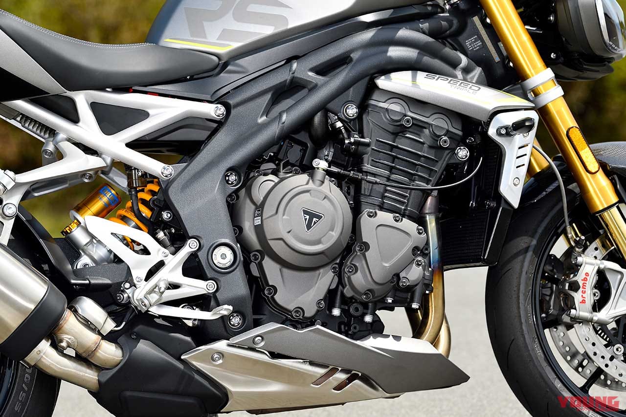 トライアンフ スピードトリプル1200RS|トライアンフ スピードトリプル1200RS 試乗インプレッション【まるで2スト500ccレーサー!?】
