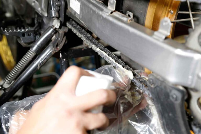 セロー250のメンテナンス|超初心者も自分でできる簡単バイクメンテ#3【オイル交換&簡単ドライブチェーン洗浄|セロー250】