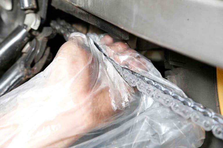 セロー250のメンテナンス|超初心者も自分でできる簡単バイクメンテ#3【オイル交換&簡単ドライブチェーン洗浄|セロー250】