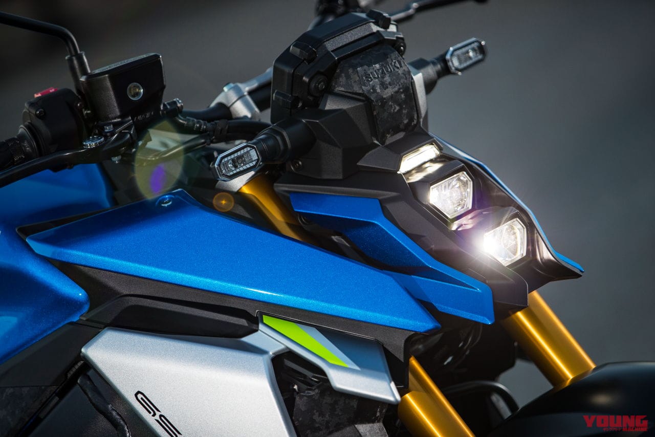 スズキ新型 Gsx S1000 登場 ウイング採用の新デザインとパワーアップしたエンジン Webヤングマシン 最新バイク情報 スズキ新型 Gsx S1000 登場 ウイング採用の新デザインとパワーアップしたエンジン Webヤングマシン 最新バイク情報