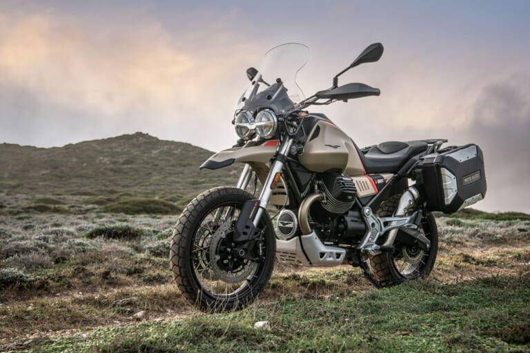 MOTO GUZZI V85 TT TRAVEL|モトグッツィ「V85 TT」マイナーチェンジとともに100周年記念車と旅仕様を発売