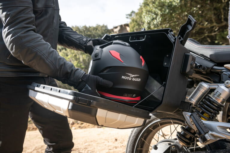 MOTO GUZZI V85 TT TRAVEL|モトグッツィ「V85 TT」マイナーチェンジとともに100周年記念車と旅仕様を発売