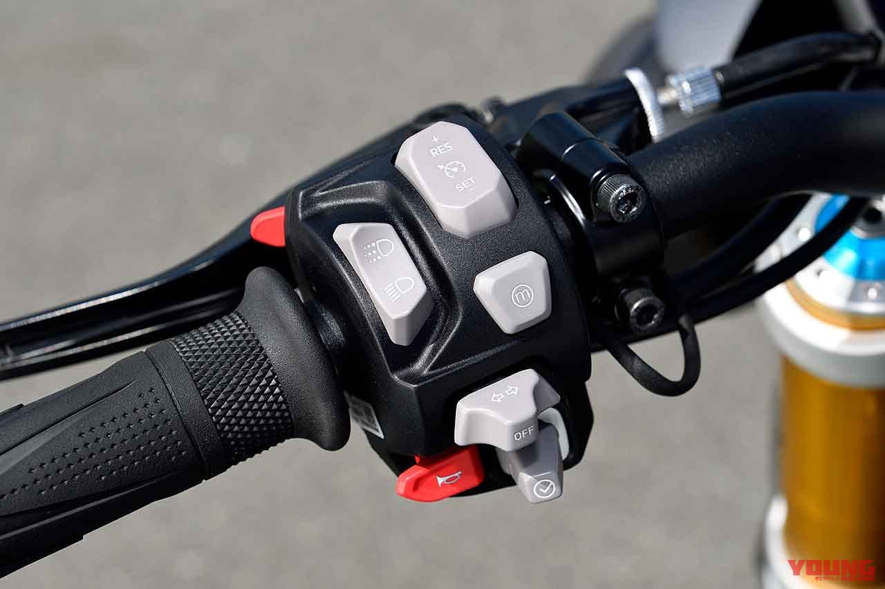 |トライアンフ スピードトリプル1200RS 試乗インプレッション【まるで2スト500ccレーサー!?】