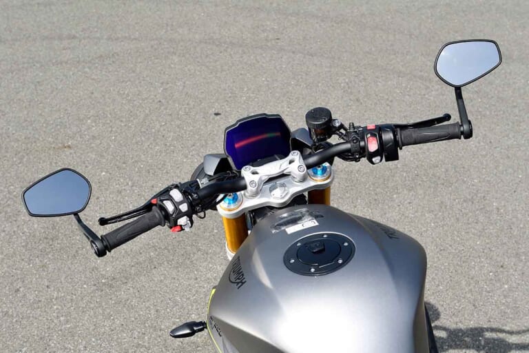 トライアンフ スピードトリプル1200RS|トライアンフ スピードトリプル1200RS 試乗インプレッション【まるで2スト500ccレーサー!?】