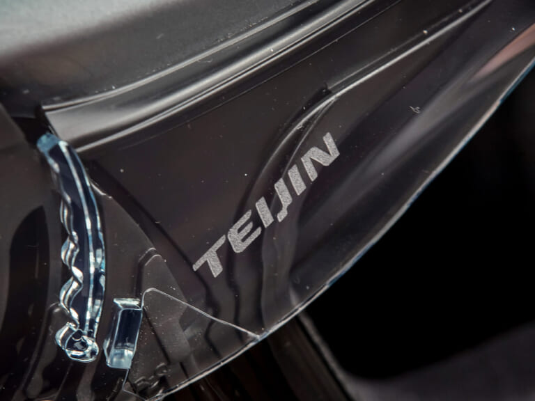 新感覚フルフェイスヘルメット「Kabuto SHUMA」|新感覚フルフェイスヘルメット「Kabuto SHUMA」リリース【数々の快適装備で夏も涼しい】