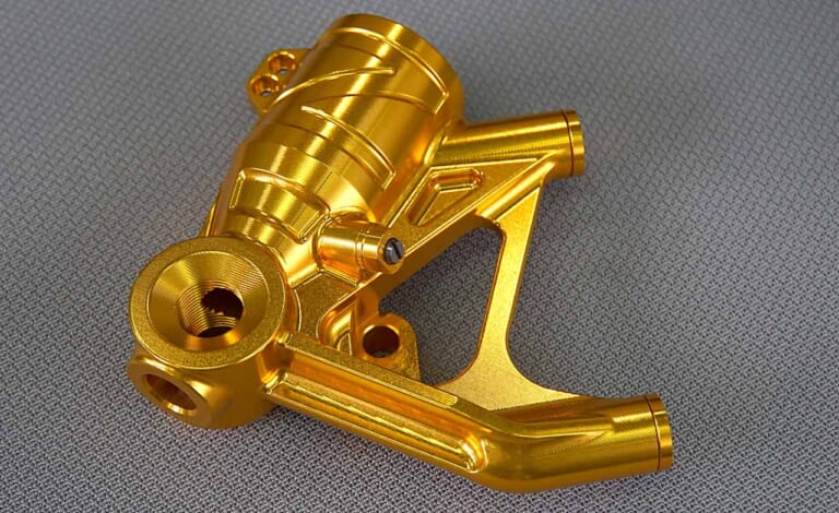 カワサキZ900RSの質感と走りのクオリティを高めるフロントフォークボトム|KTS湘南|カワサキZ900RSの質感と走りのクオリティを高める「フロントフォークボトム」開発秘話〈KTS湘南〉