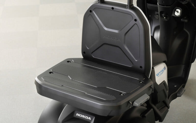 ホンダ ジャイロキャノピーe:|2021新車バイクラインナップ|電動バイク|電動バイク2021新車ラインナップ〈日本車〉イービーノ/ジャイロe:/ベンリィe: etc.