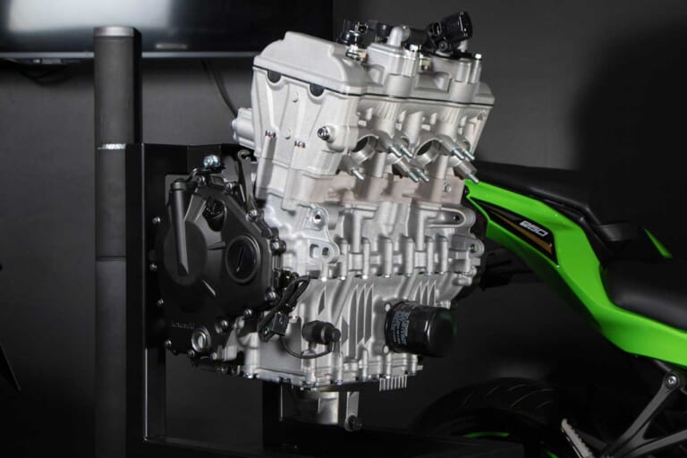 カワサキ ニンジャZX-25R