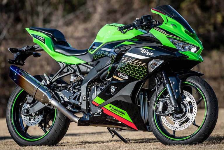 カワサキ ニンジャZX-25Rで実測200km/hに挑戦|トリックスター製イカヅチマフラー装着車|ニンジャZX-25Rで実測200km/hに挑戦#1【ポン付けチューンでどこまで伸びるか】