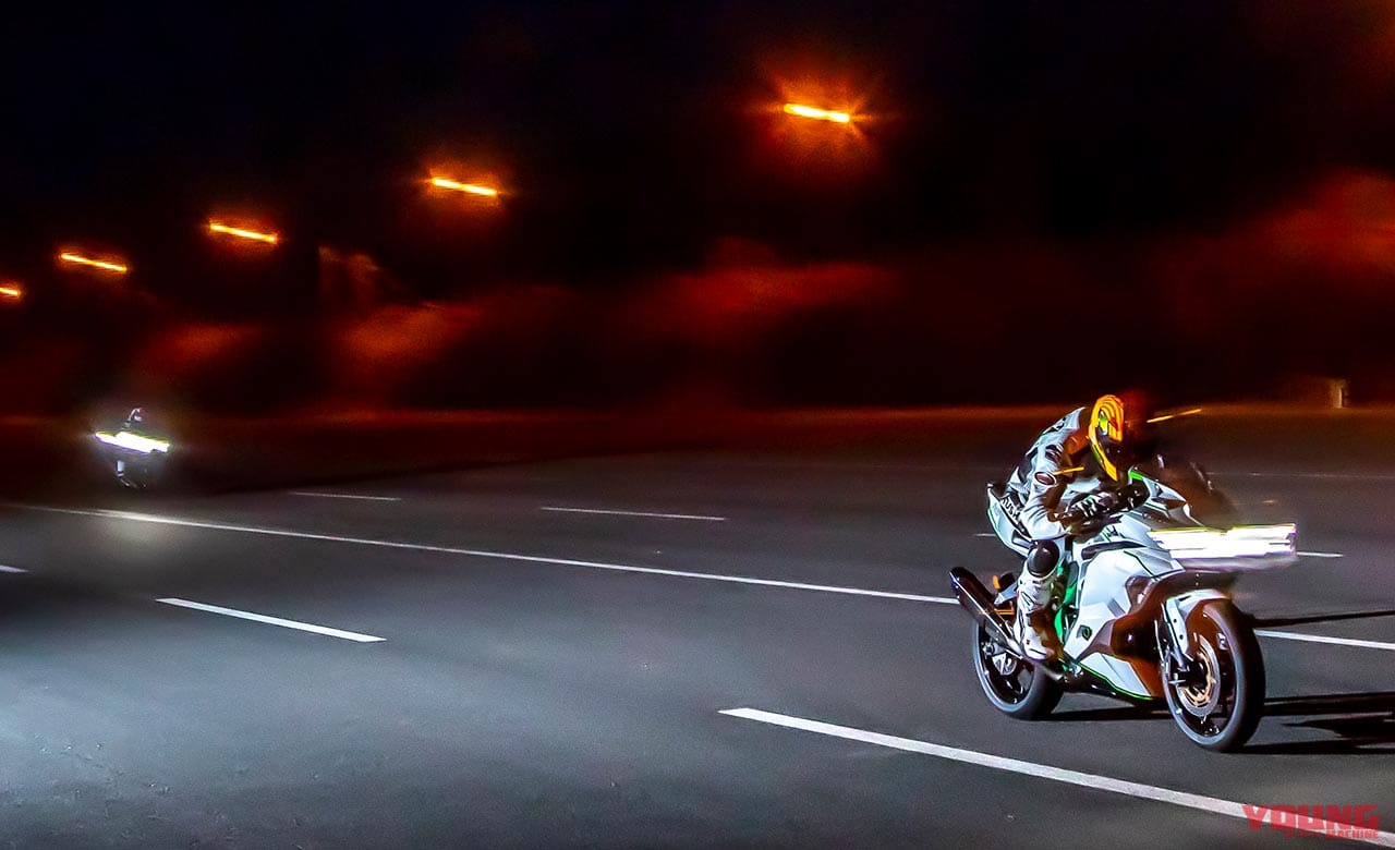 ニンジャZX-25Rで実測200km/hに挑戦#3【0-1000mアタック全開加速!!】|ニンジャZX-25Rで実測200km/hに挑戦#3【0-1000mアタック全開加速!!】