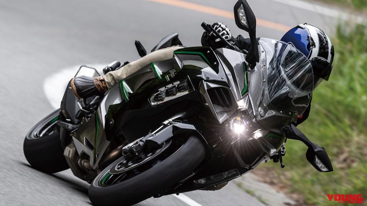 カワサキ ニンジャH2 SX SE/SE+|『マシン オブ ザ イヤー2020』結果発表:総合部門【’20年の顔=ZX-25Rが大差でデビュー勝利!】