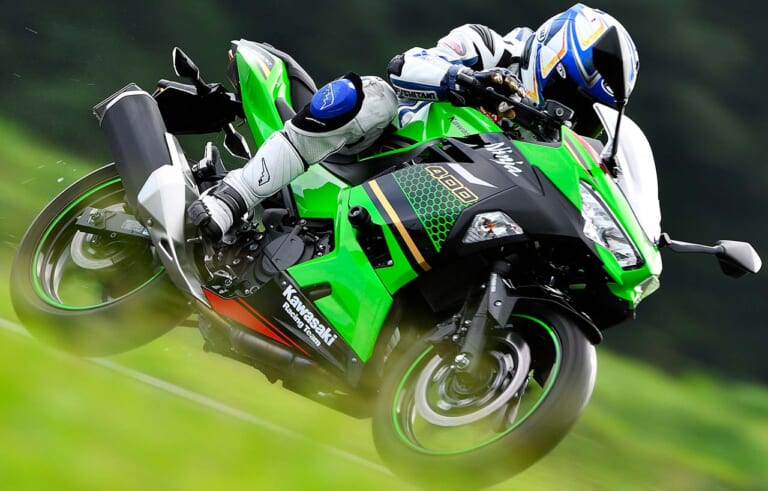 カワサキ ニンジャ400/KRT|『マシン オブ ザ イヤー2020』結果発表:ストリートスポーツ400cc部門【CB400SF/SBが24勝目】