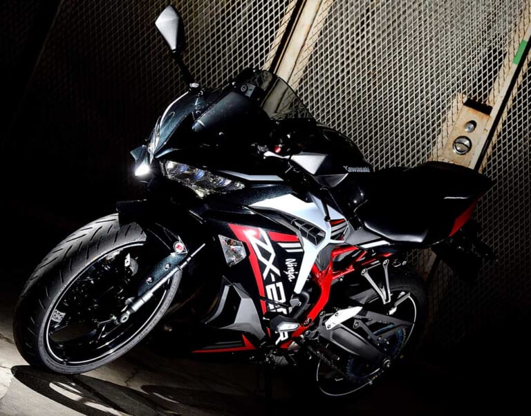 カワサキ ニンジャZX-25R/SE/KRT|『マシン オブ ザ イヤー2020』結果発表:ストリートスポーツ250cc部門【ZX-25Rが圧倒的勝利】