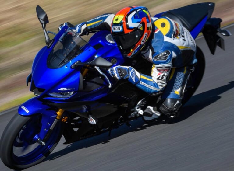 ヤマハYZF-R25/ABS|『マシン オブ ザ イヤー2020』結果発表:ストリートスポーツ250cc部門【ZX-25Rが圧倒的勝利】