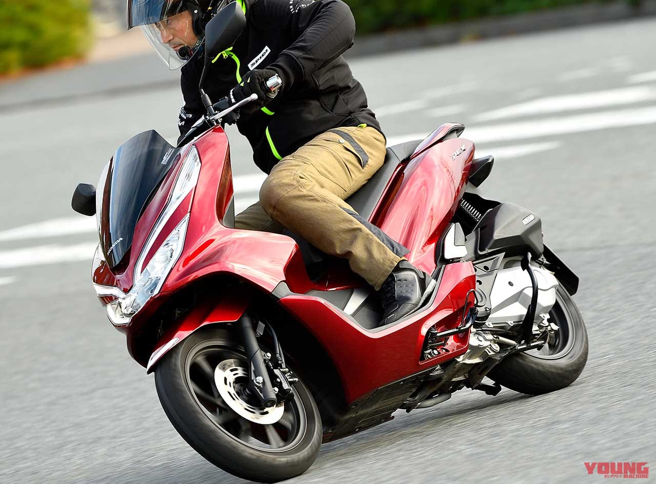 『マシン オブ ザ イヤー2020』結果発表:スクーター部門|ホンダPCX|『マシン オブ ザ イヤー2020』結果発表:スクーター部門【大人気のPCXが盤石の3連覇】