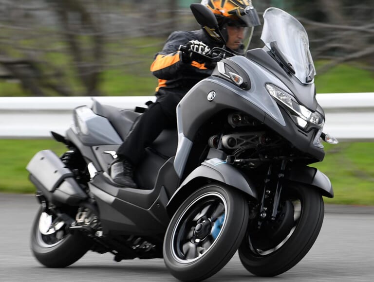 『マシン オブ ザ イヤー2020』結果発表:スクーター部門|ヤマハ トリシティ300|『マシン オブ ザ イヤー2020』結果発表:スクーター部門【大人気のPCXが盤石の3連覇】