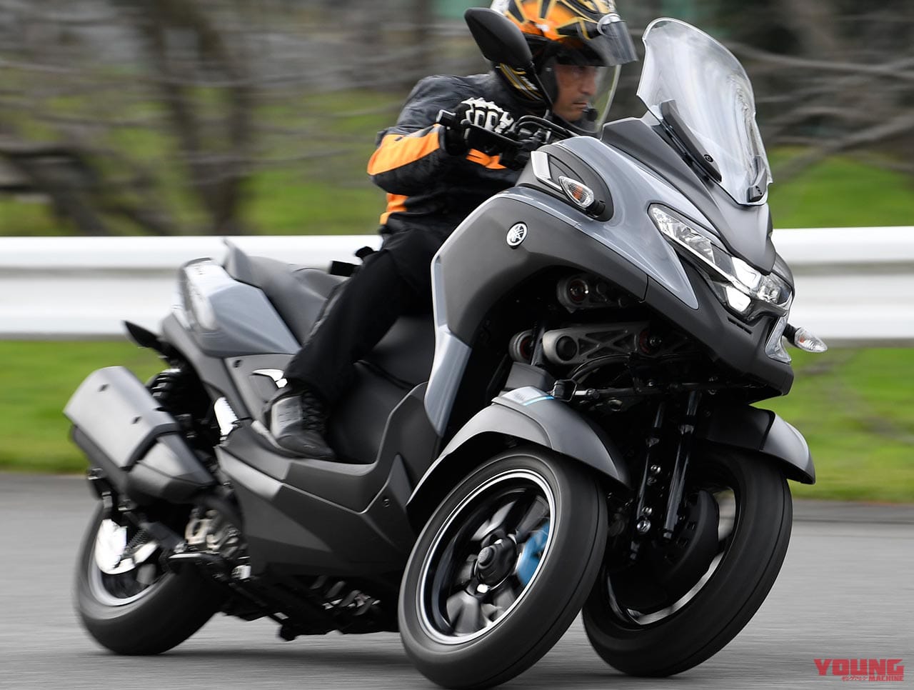 『マシン オブ ザ イヤー2020』結果発表:スクーター部門|ヤマハ トリシティ300|『マシン オブ ザ イヤー2020』結果発表:スクーター部門【大人気のPCXが盤石の3連覇】