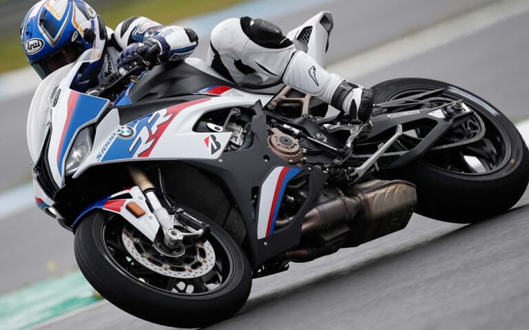 『マシン オブ ザ イヤー2020』結果発表:外国車部門|BMW S1000RR|『マシン オブ ザ イヤー2020』結果発表:外国車部門【S1000RRが3度目の快挙】