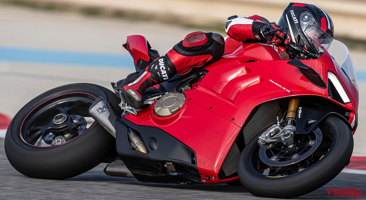 『マシン オブ ザ イヤー2020』結果発表:外国車部門|ドゥカティ パニガーレV4シリーズ|『マシン オブ ザ イヤー2020』結果発表:外国車部門【S1000RRが3度目の快挙】