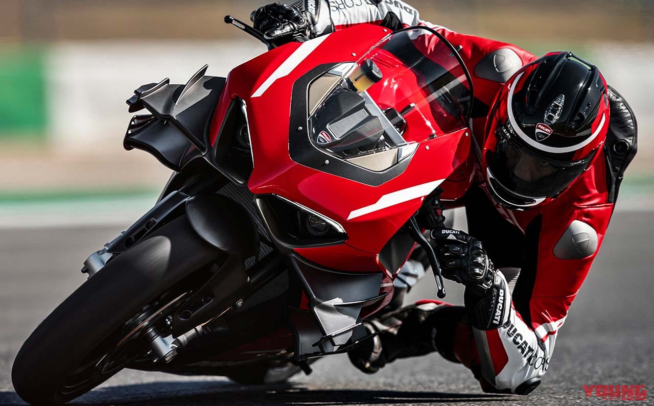 『マシン オブ ザ イヤー2020』結果発表:外国車部門|ドゥカティ スーパーレッジェーラV4|『マシン オブ ザ イヤー2020』結果発表:外国車部門【S1000RRが3度目の快挙】