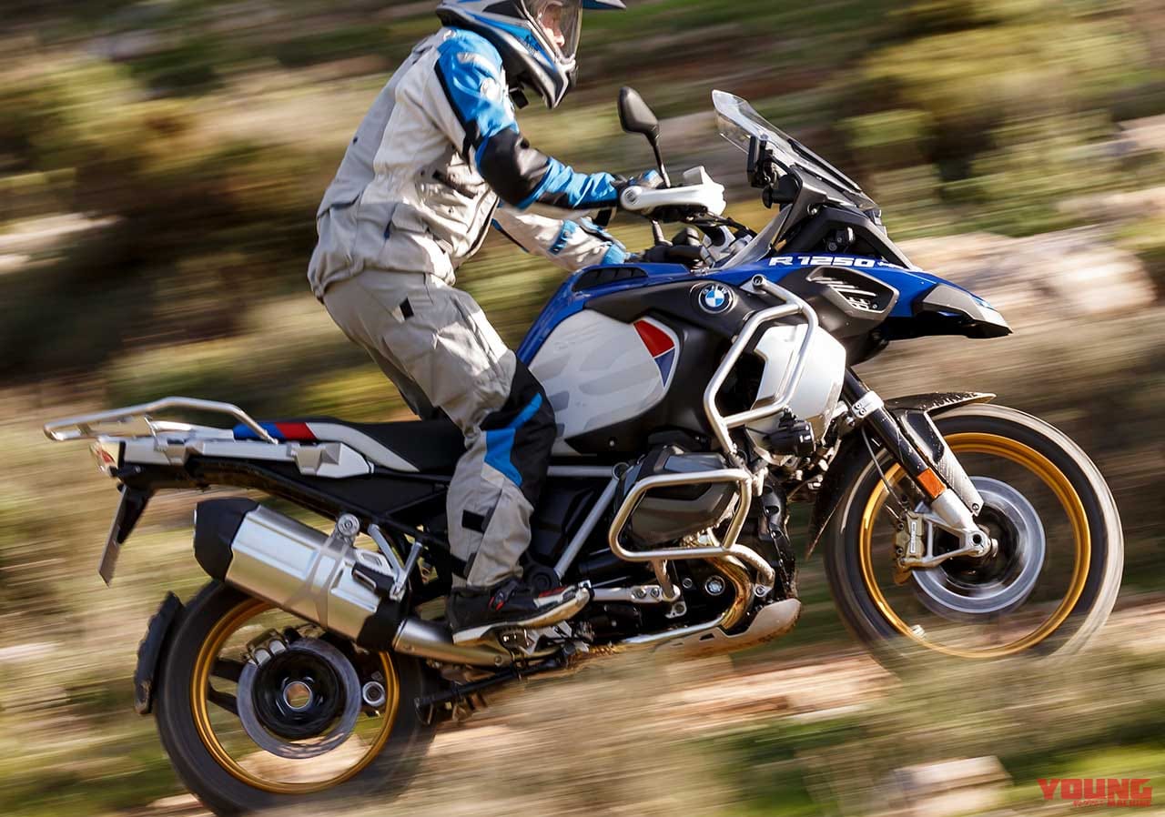 『マシン オブ ザ イヤー2020』結果発表:外国車部門|BMW R1250GS/アドベンチャー|『マシン オブ ザ イヤー2020』結果発表:外国車部門【S1000RRが3度目の快挙】
