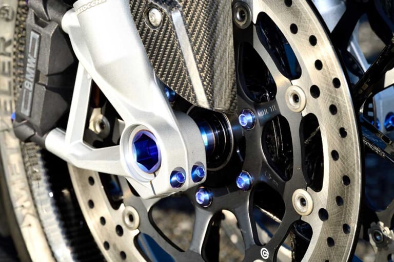 プロのメカニックほどボルトを吟味【βチタニウムのチタンボルト】|究極にして全ての基本。プロのメカニックほどボルトを吟味する【βチタニウムのチタンボルト】