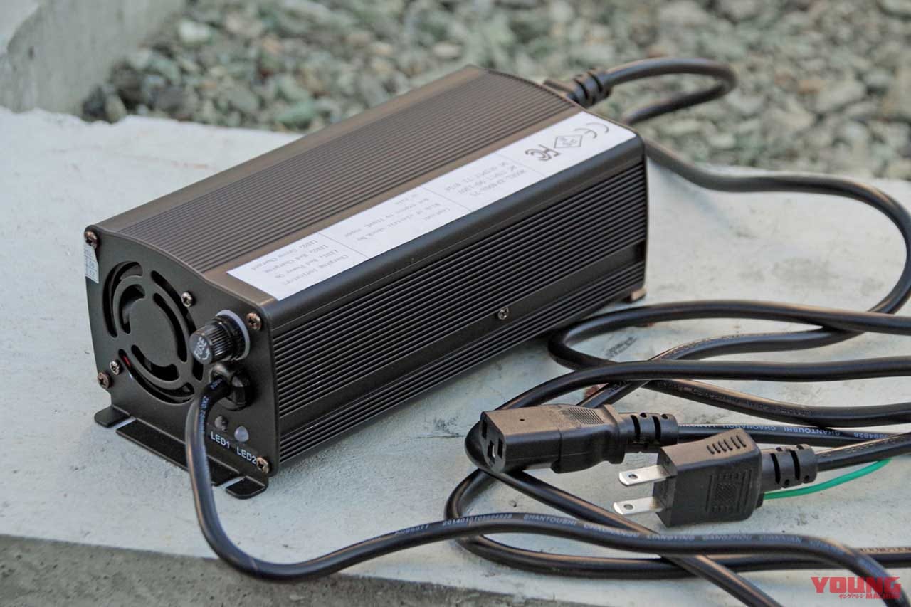 |精悍な容姿のトコトコ走り系電動バイク「アクセス スニーク77」試乗インプレッション