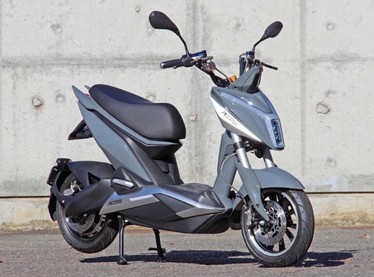 電動バイク アクセス スニーク77/77-2|精悍な容姿のトコトコ走り系電動バイク「アクセス スニーク77」試乗インプレッション